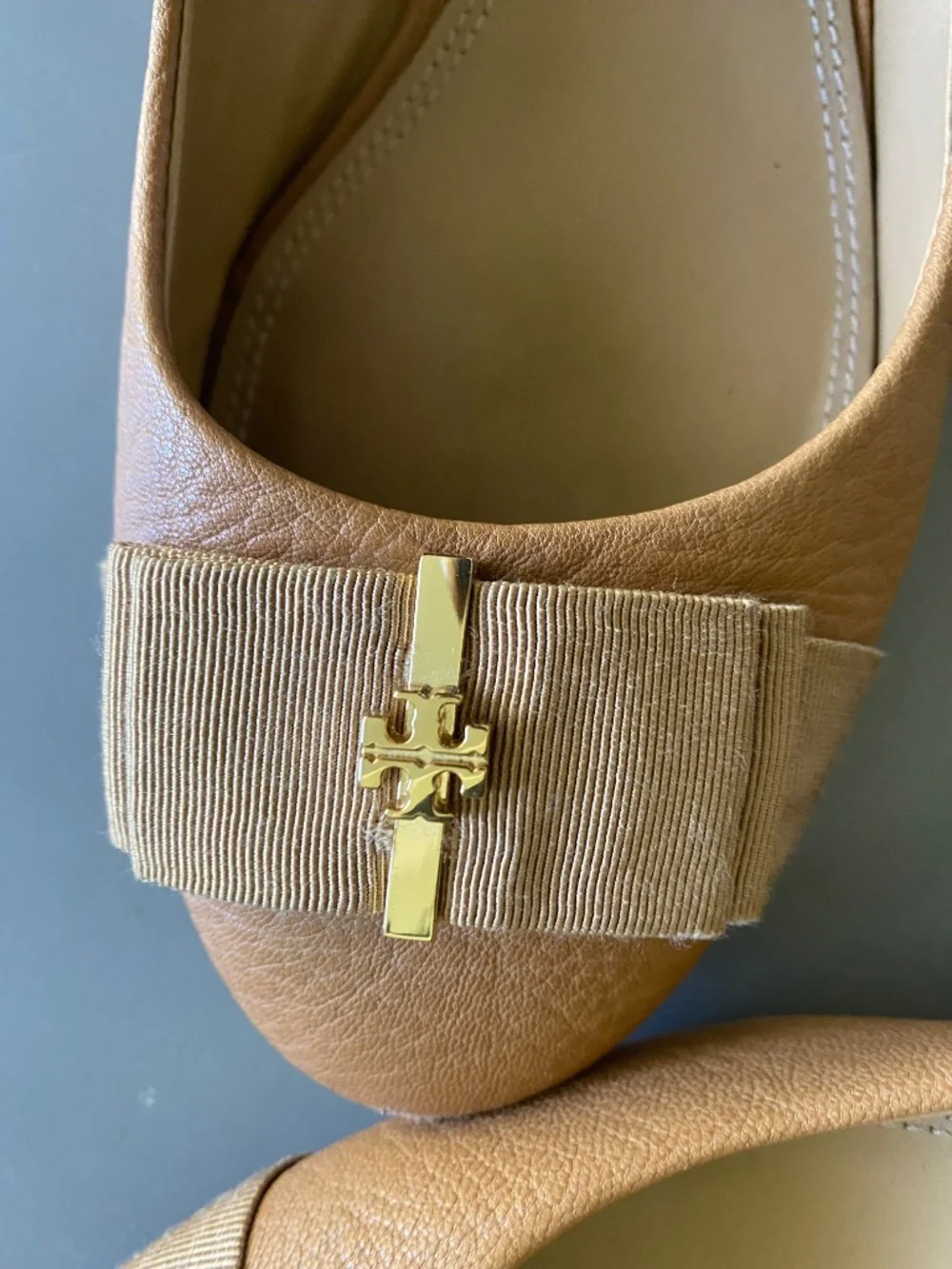 Tory Burch Trudy Wedge Pumps Tan Size 7.5-8